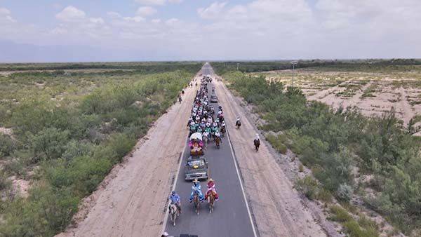 Celebra San Buena tradicional cabalgata