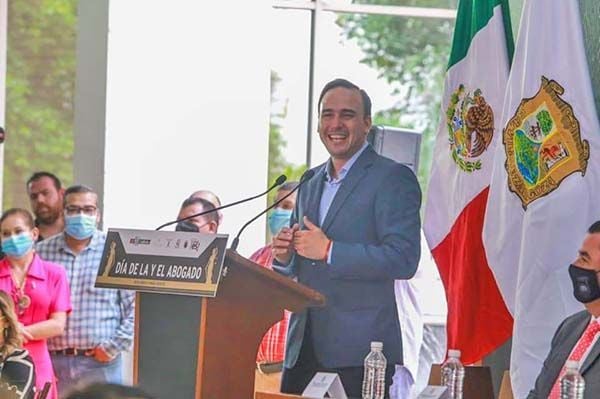Felicita Saltillo a los abogados en su día