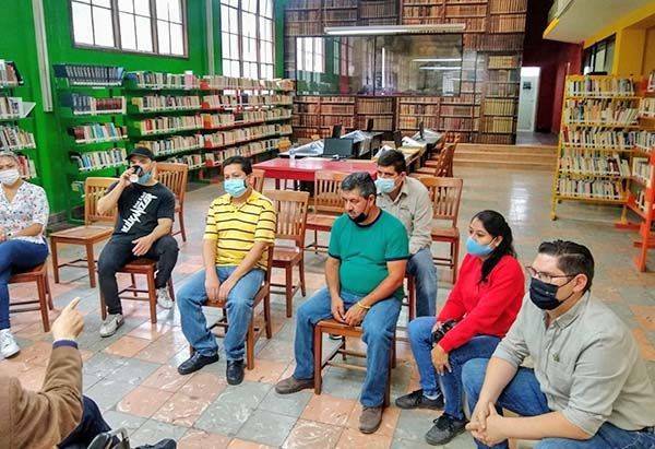 Capacitación a bibliotecarios