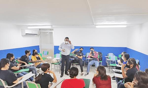 Suspende universidad las clases presenciales