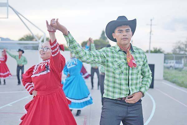 Presentan exitoso programa cultural