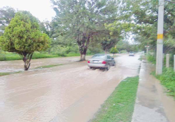 Supervisan zona de riesgo en Castaños