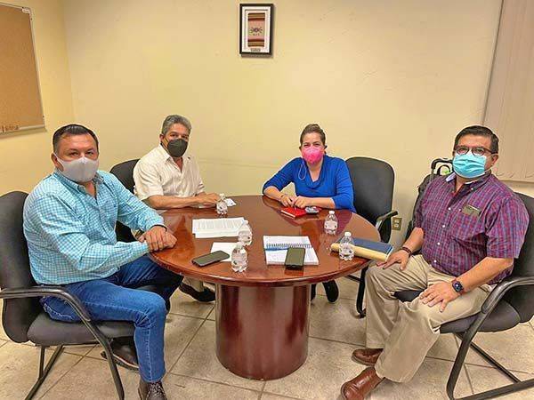 Se reúne diputado con WWF México