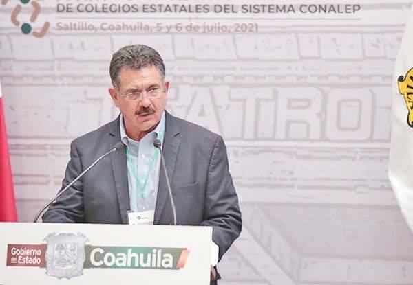 Prepara CONALEP a jóvenes para el futuro