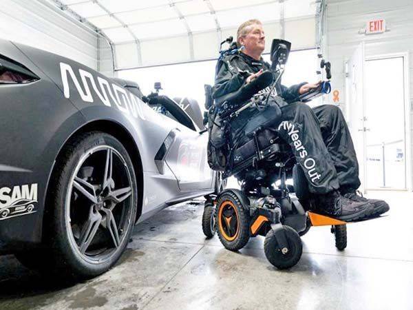 La tecnología que permite conducir con movimientos de cabeza