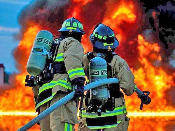 Reportan incendios ‘extremos’ en oeste de EU y Canadá