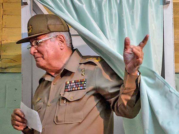 EU coloca a ministro de Defensa cubano en ‘lista negra’