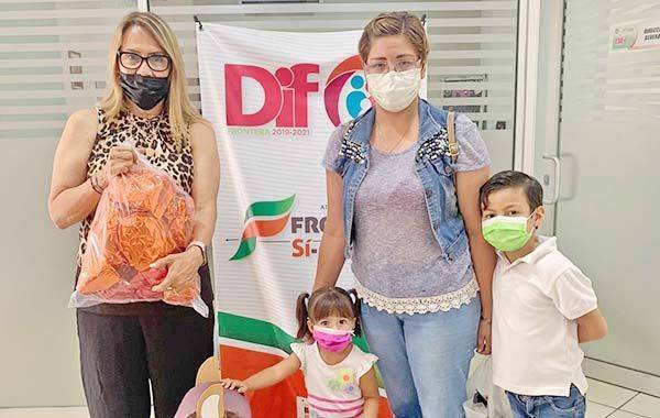 Celebra DIF Frontera a cumpleañeros del mes