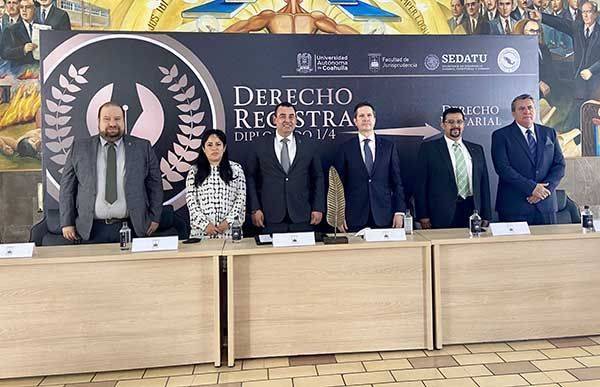 Convoca Universidad a Diplomado en Derecho