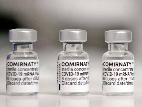 Combate tercera dosis a ‘Delta’.- Pfizer
