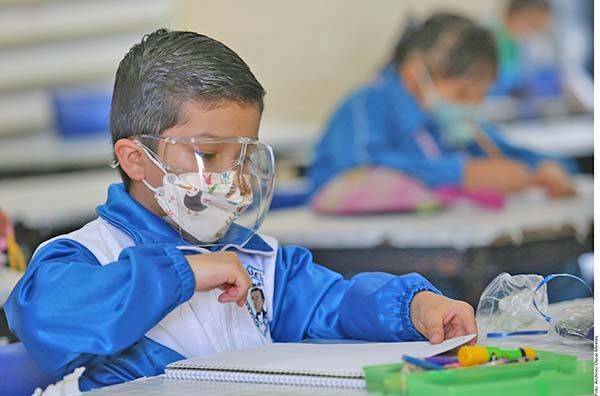 Pone la Oposición calendario escolar