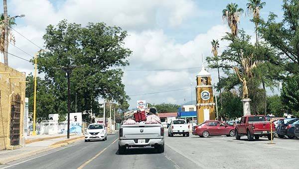 Usan paisanos caminos de Coahuila