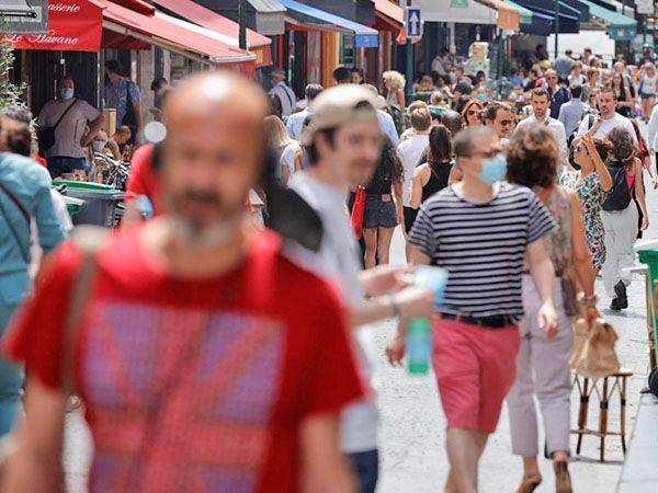 Impone Francia vacunación obligatoria
