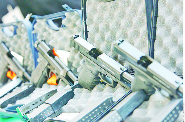 Frenan en frontera mil armas al mes