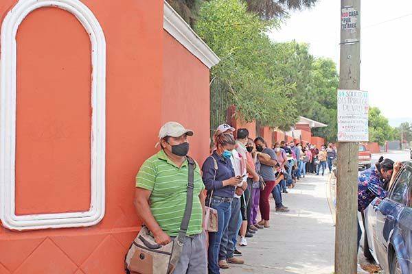 Falso rumor planta a solicitantes de vacunas