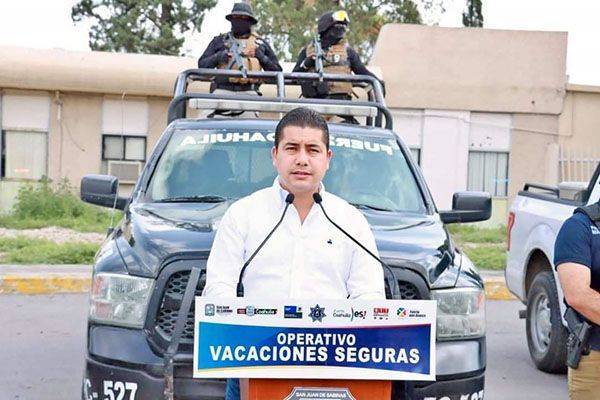 Inaugura Julio Long operativo vacacional