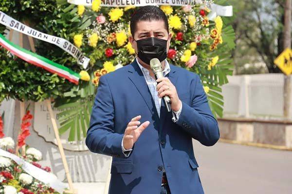 Reconoce Julio Long a mineros en su día