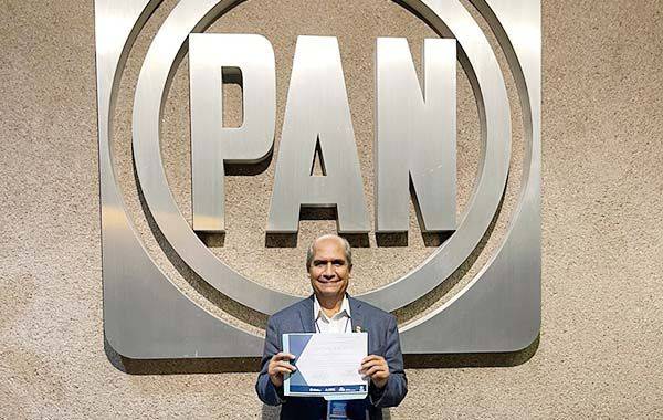 Va Mario Dávila a Cumbre de Electos