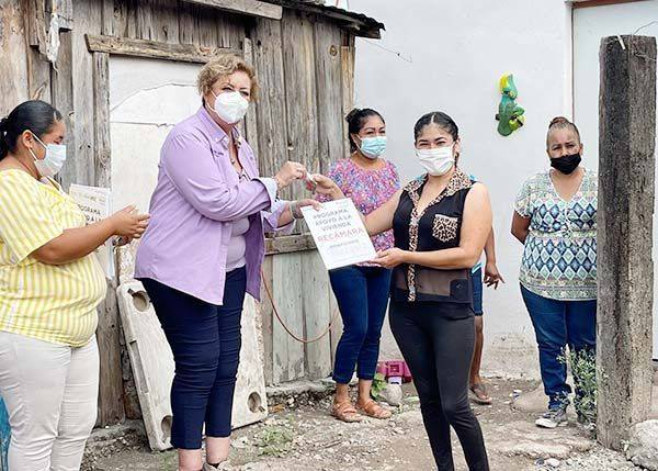 Entrega Muñeca 21 acciones de vivienda