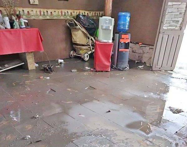 Arrasa lluvia con pequeña fondita