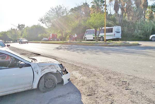 Provoca accidente vial conductor de autobús