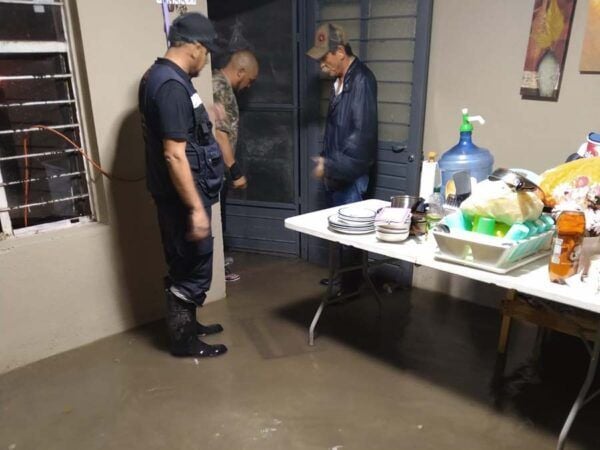 Inunda tormenta 7 viviendas en Palaú
