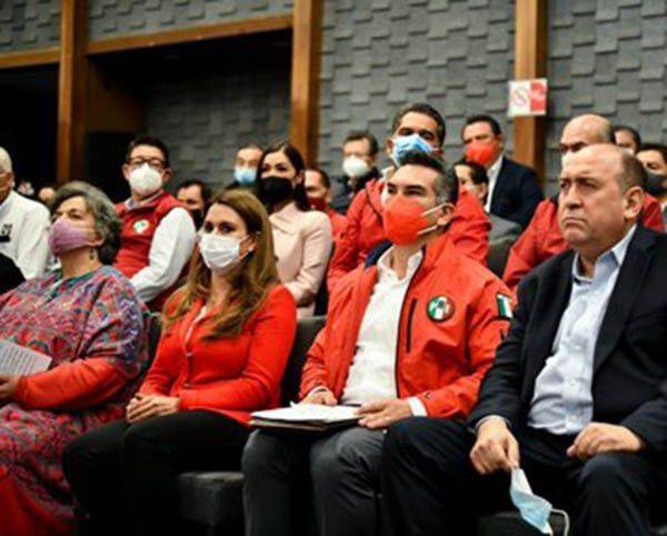 Analiza PRI elección; respaldan a dirigente