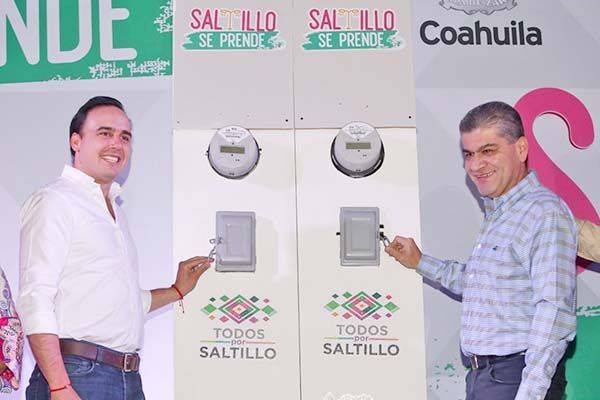 Reconocen saltillenses sistema de alumbrado