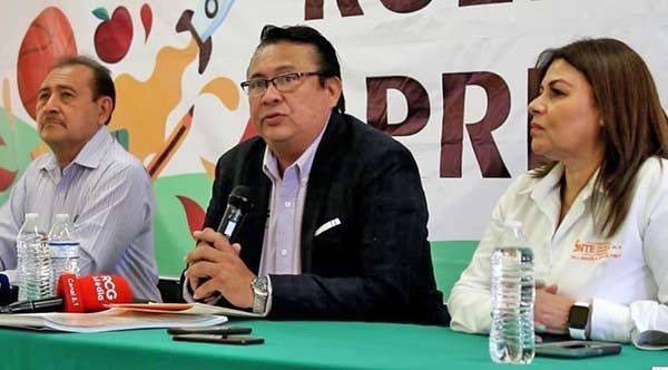 Presentan convocatoria de concurso de maestros
