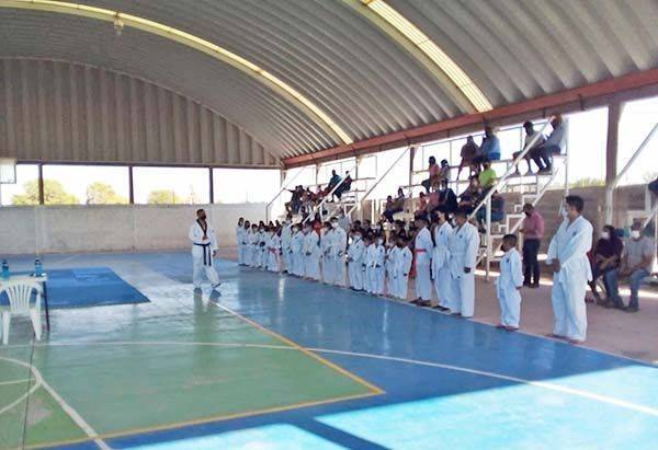 Realizan exhibición de taekwondo en SB