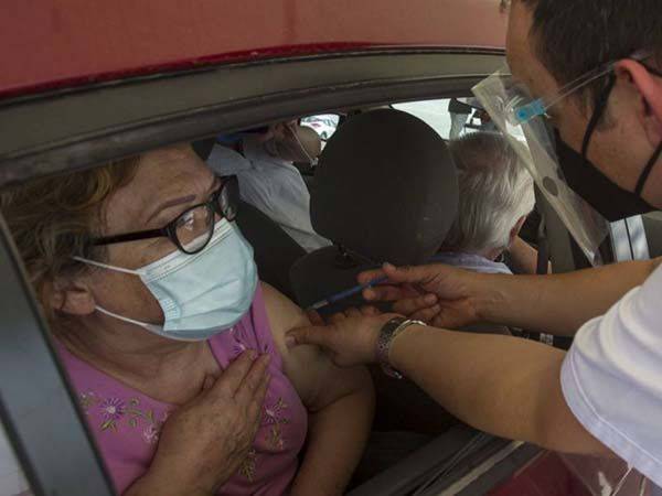 Han muerto en Nuevo León cinco pacientes de Covid-19 ya vacunados