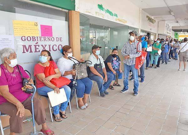 Aun no hay convocatoria para las becas a 65 y Más