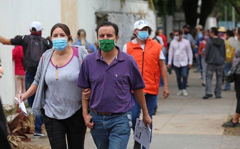 En Xalapa, cierran bares, cantinas y oficinas públicas por covid-19
