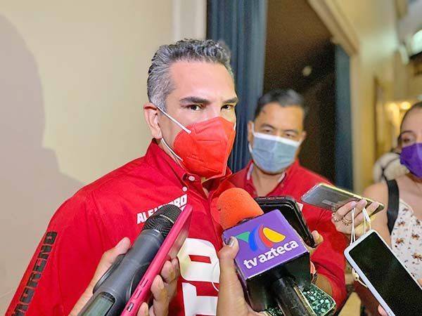 “Se tiene que aplicar la ley, no consultar”