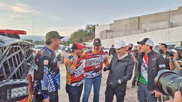 Recorren 250 pilotos ruta “Coahuila 1000”