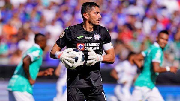 JESÚS CORONA, OPERADO CON ÉXITO DE SU LESIÓN EN LA MANO DERECHA