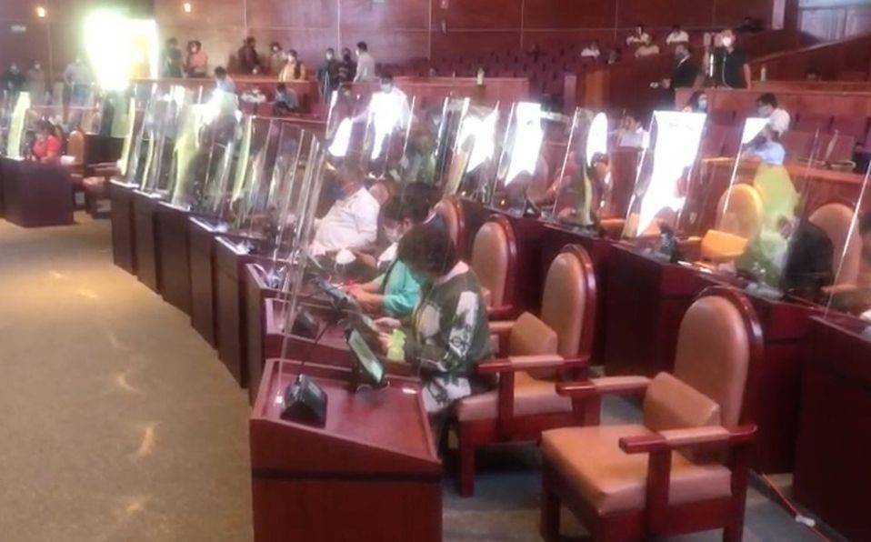 Congreso de Oaxaca pide cese de dos jueces por liberar a implicados en masacre