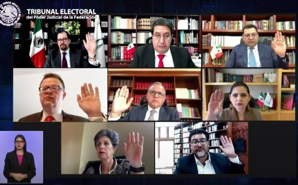 Presidente del TEPJF acusa “votos en manada”; magistrados exigen respeto