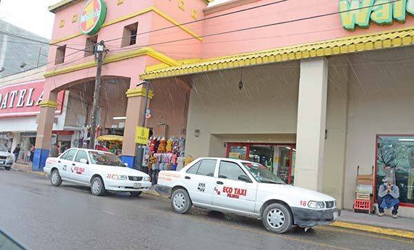 Sancionan a choferes; pelearon por pasajero