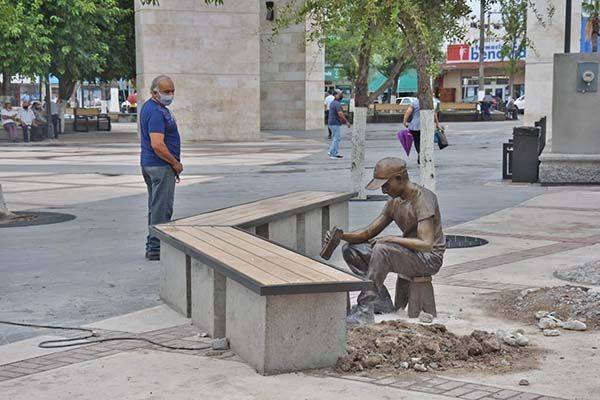 Causan furor esculturas de artistas coahuilenses