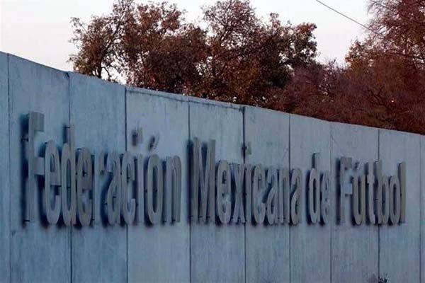 Exigen a FMF que Tri varonil cumpla con castigo de FIFA