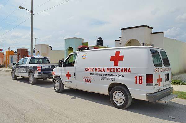 Tumban a motociclista mujer resulta herida
