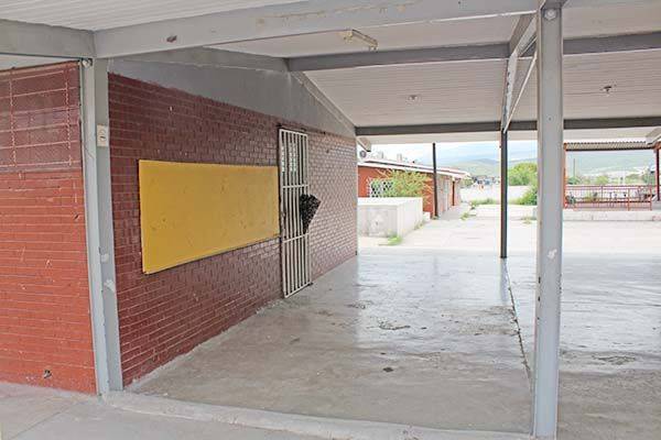Delincuentes visitan escuela