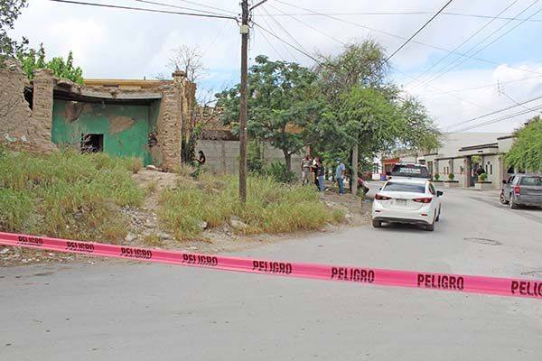 Falleció dentro de unas tapias