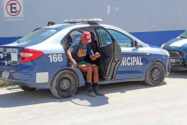 Par de escandalosos acaban en prisión