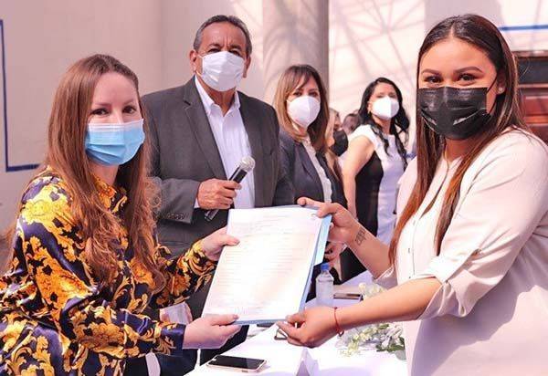 Licenciatura en línea gratuita para mujeres