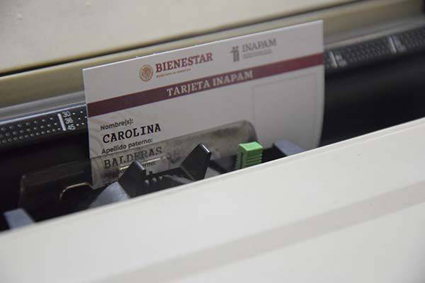 Entrega el DIF Monclova de 300 tarjetas INAPAM