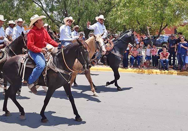 Invita el Ayuntamiento a tradicional cabalgata