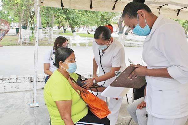 Detectan enfermedades en el Hospital Rural 51