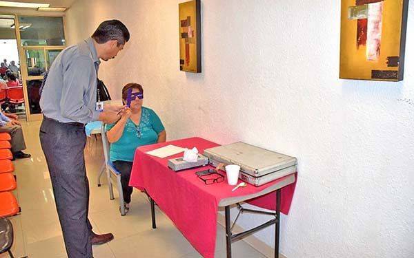 Invitan a brigadas de enfermedades visuales